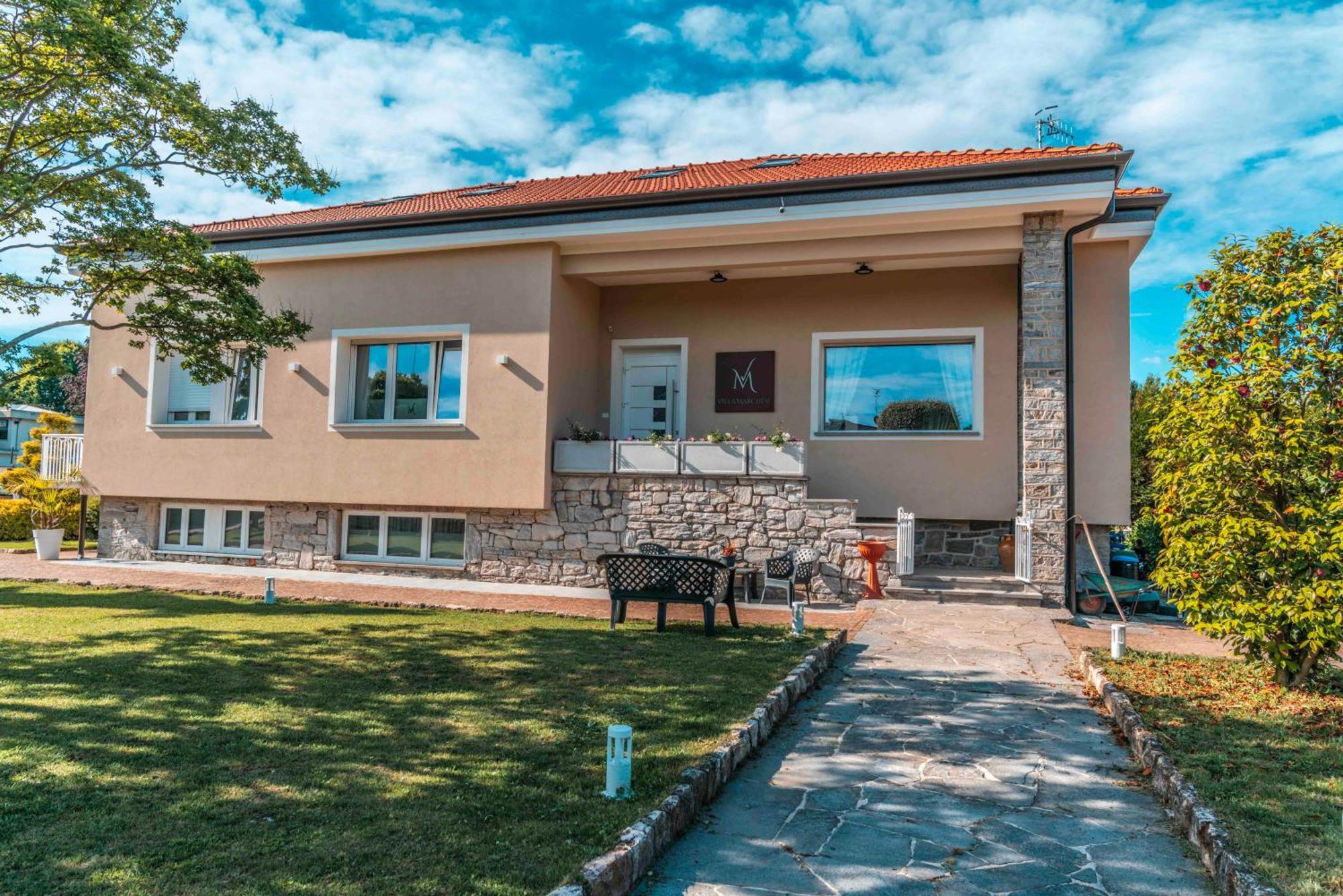 Villa Marchese Lake Maggiore Сома Ломбардо Екстериор снимка